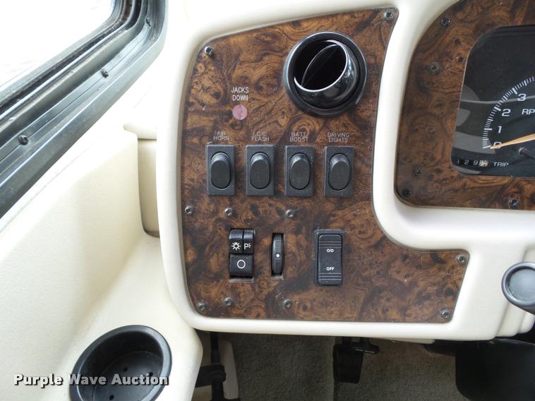 image for item L5597 2003 Newmar Kounty Star RV