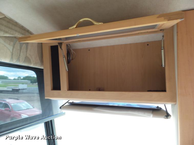 image for item L5597 2003 Newmar Kounty Star RV