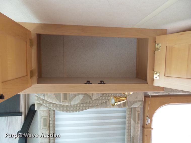 image for item L5597 2003 Newmar Kounty Star RV