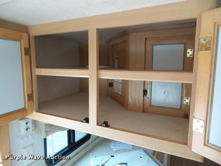 image for item L5597 2003 Newmar Kounty Star RV