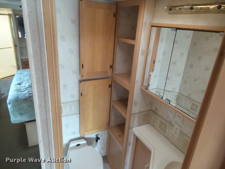 image for item L5597 2003 Newmar Kounty Star RV