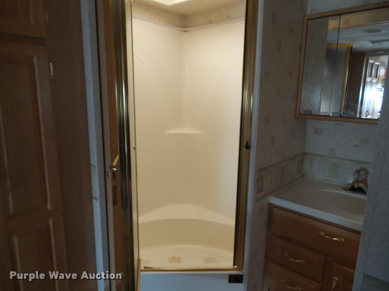 image for item L5597 2003 Newmar Kounty Star RV