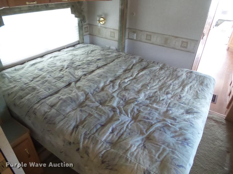 image for item L5597 2003 Newmar Kounty Star RV