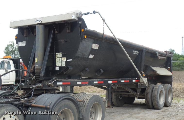 image for item BS9479 2001 Travis end dump trailer