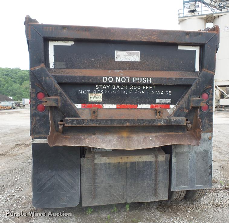 image for item BS9479 2001 Travis end dump trailer