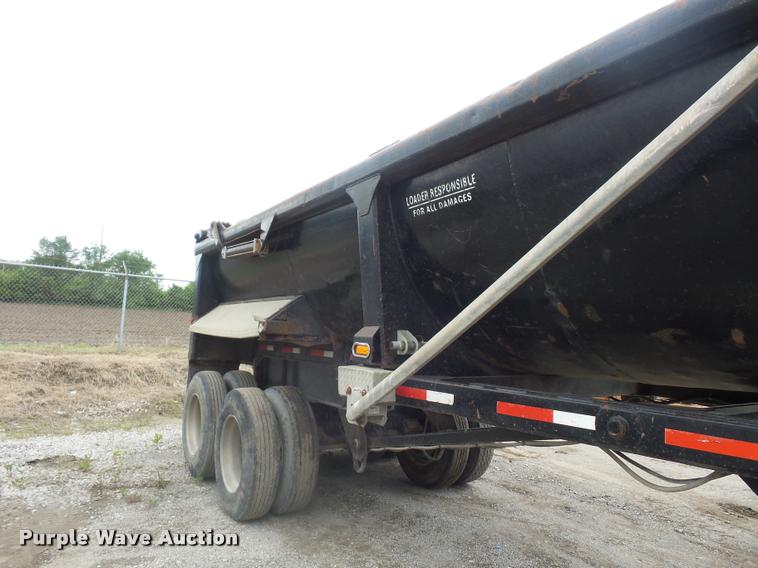 image for item BS9479 2001 Travis end dump trailer