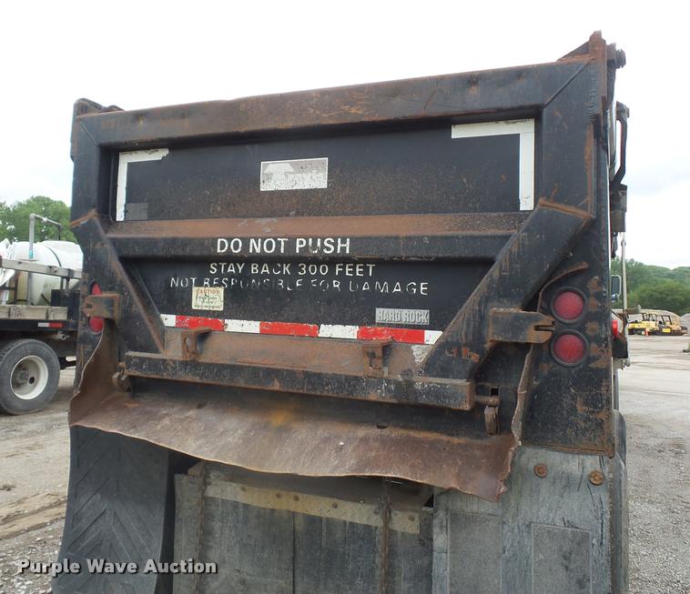 image for item BS9479 2001 Travis end dump trailer