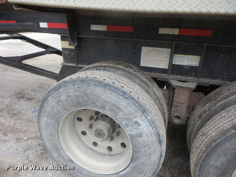 image for item BS9479 2001 Travis end dump trailer