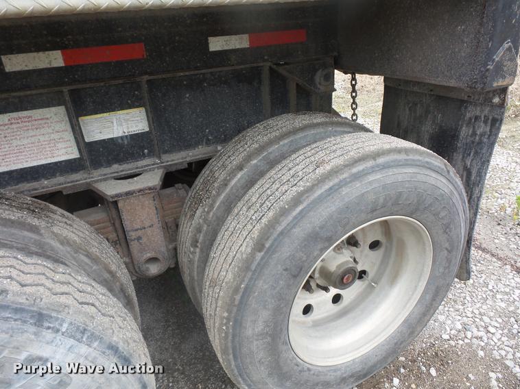 image for item BS9479 2001 Travis end dump trailer