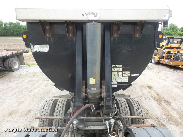 image for item BS9479 2001 Travis end dump trailer