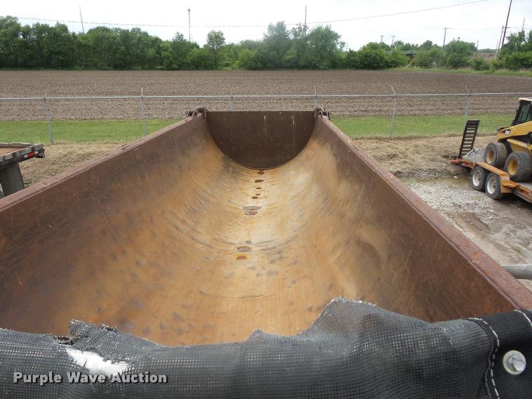 image for item BS9479 2001 Travis end dump trailer