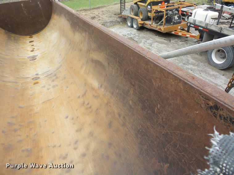 image for item BS9479 2001 Travis end dump trailer