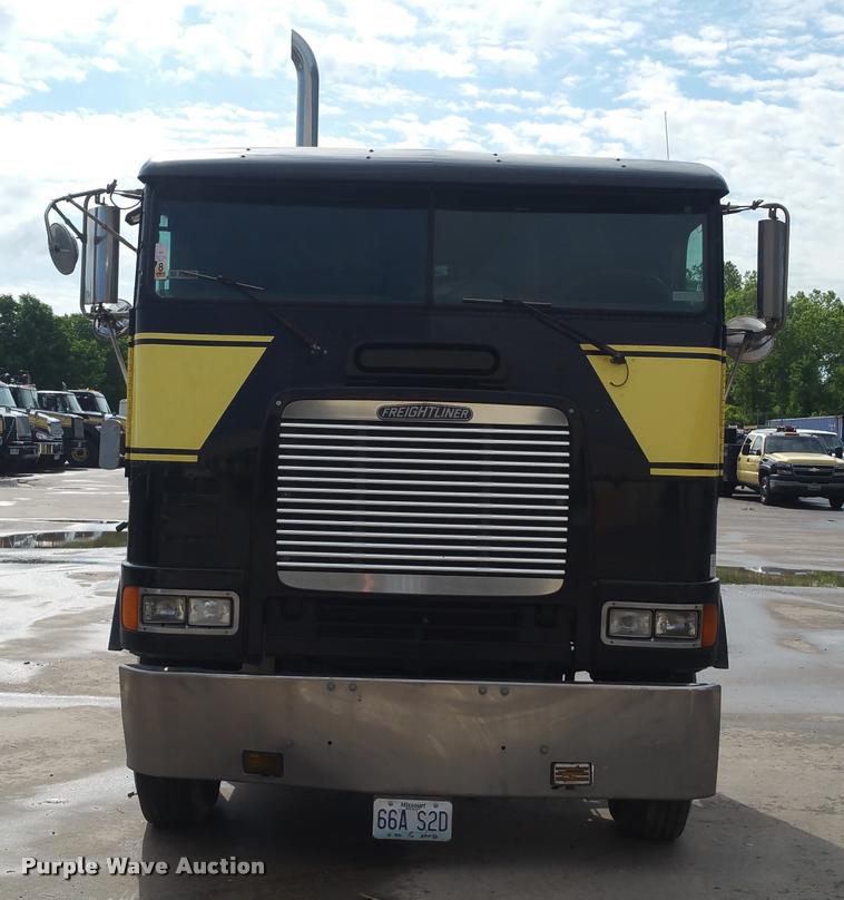 image for item BS9485 1994 Freightliner FLB High roll off container truck