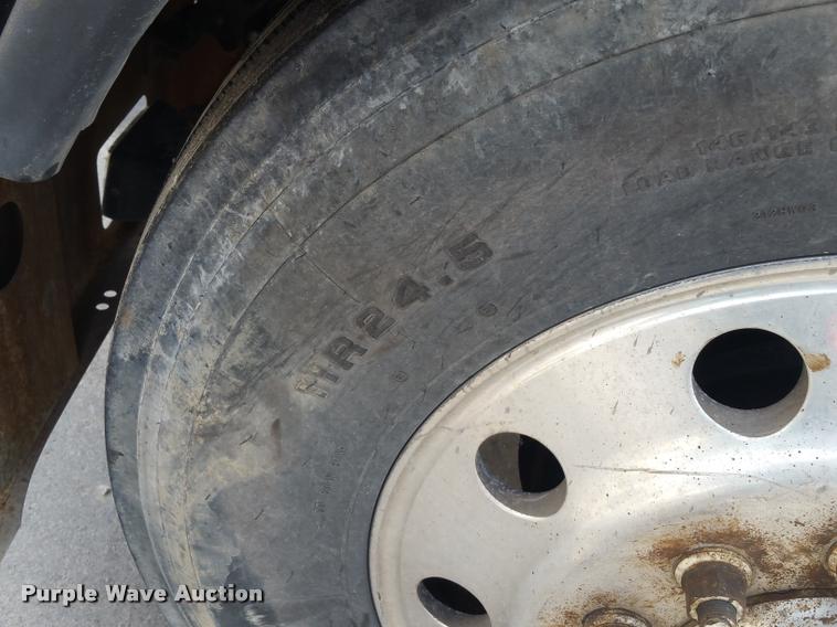 image for item BS9485 1994 Freightliner FLB High roll off container truck