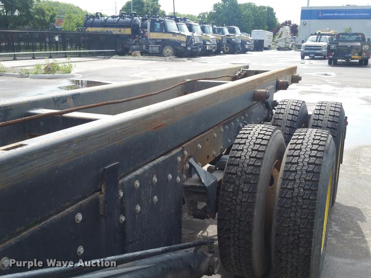 image for item BS9485 1994 Freightliner FLB High roll off container truck