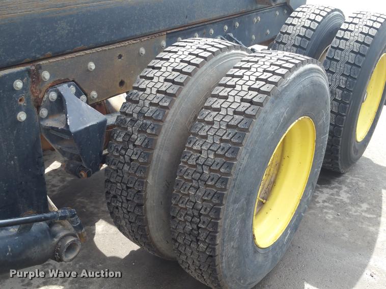 image for item BS9485 1994 Freightliner FLB High roll off container truck