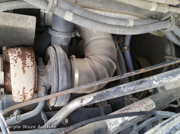 image for item BS9485 1994 Freightliner FLB High roll off container truck