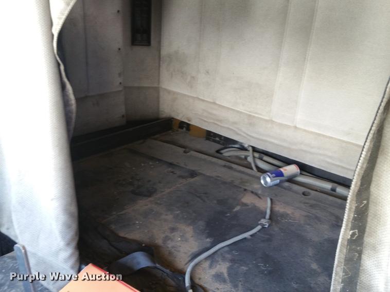 image for item BS9485 1994 Freightliner FLB High roll off container truck