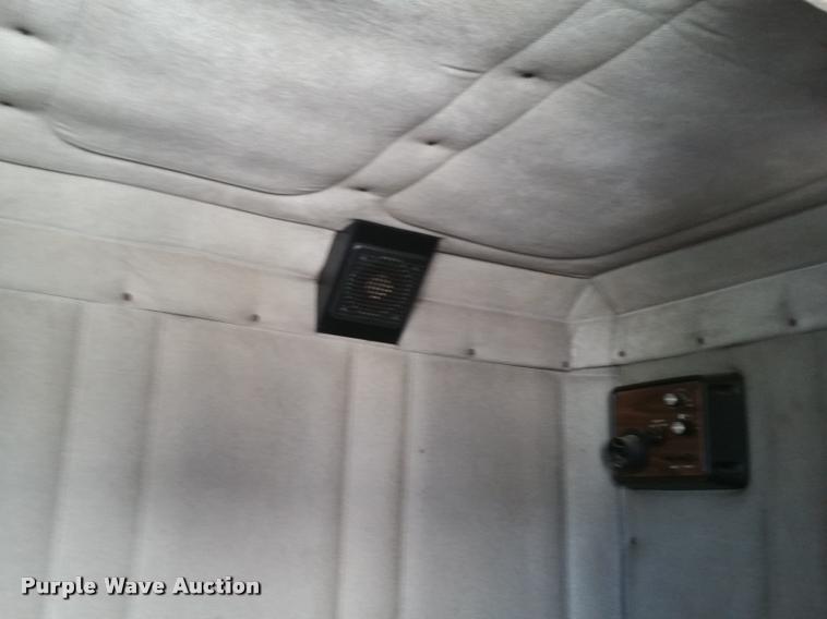 image for item BS9485 1994 Freightliner FLB High roll off container truck