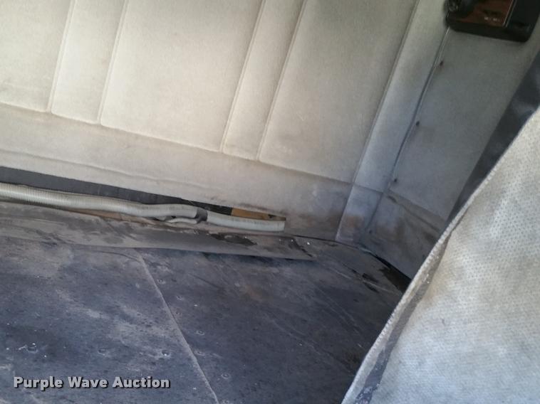 image for item BS9485 1994 Freightliner FLB High roll off container truck