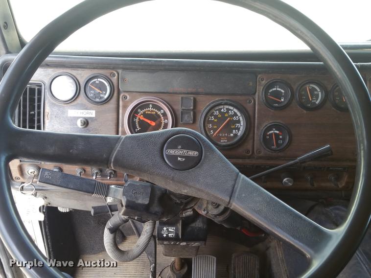 image for item BS9485 1994 Freightliner FLB High roll off container truck