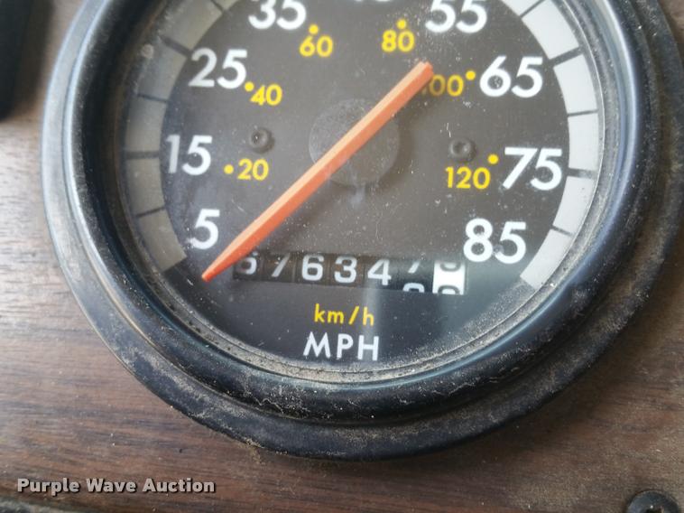 image for item BS9485 1994 Freightliner FLB High roll off container truck