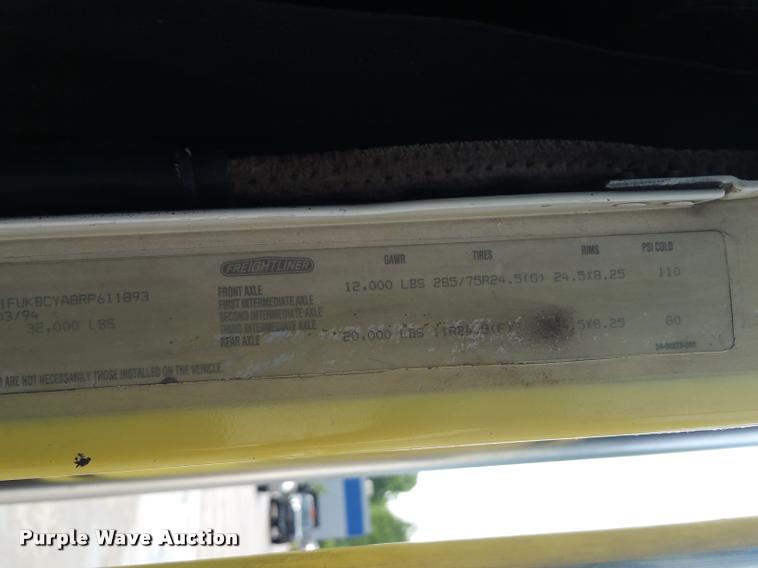 image for item BS9485 1994 Freightliner FLB High roll off container truck