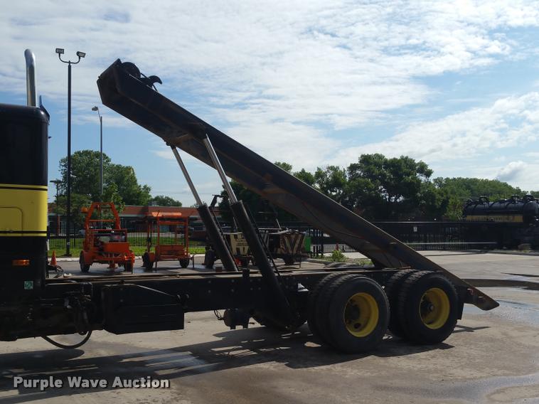 image for item BS9485 1994 Freightliner FLB High roll off container truck