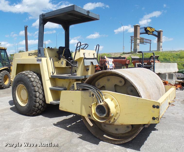 image for item CC9188 Bomag BW213 DH-2 single drum vibratory roller