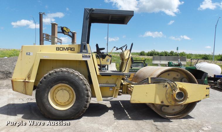 image for item CC9188 Bomag BW213 DH-2 single drum vibratory roller