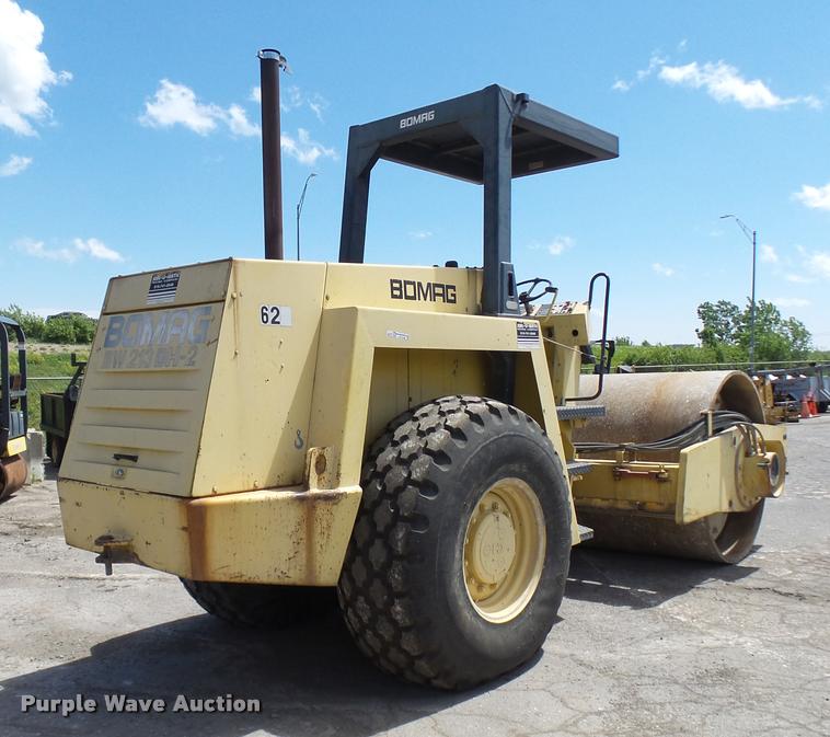 image for item CC9188 Bomag BW213 DH-2 single drum vibratory roller