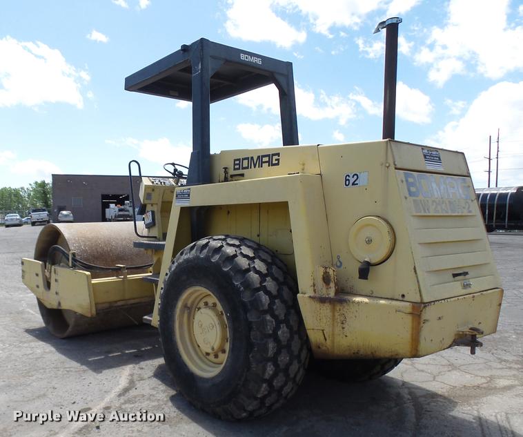 image for item CC9188 Bomag BW213 DH-2 single drum vibratory roller