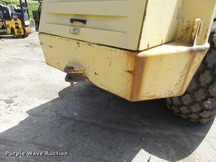 image for item CC9188 Bomag BW213 DH-2 single drum vibratory roller