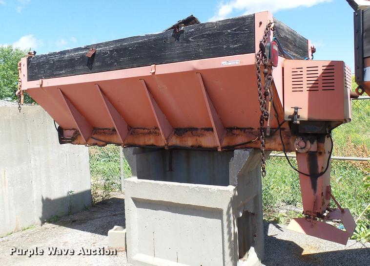 image for item CC9189 Henderson FSP-10 spreader