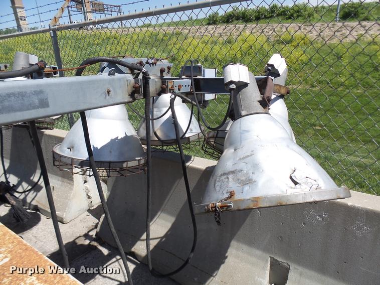 image for item CC9196 Coleman MH400RDKH light plant