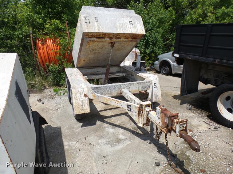 image for item CC9203 Cementeck concrete dispenser tilt trailer