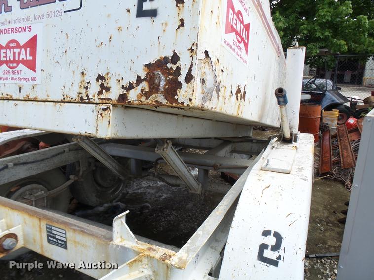 image for item CC9209 2008 Cementeck STD concrete dispenser tilt trailer