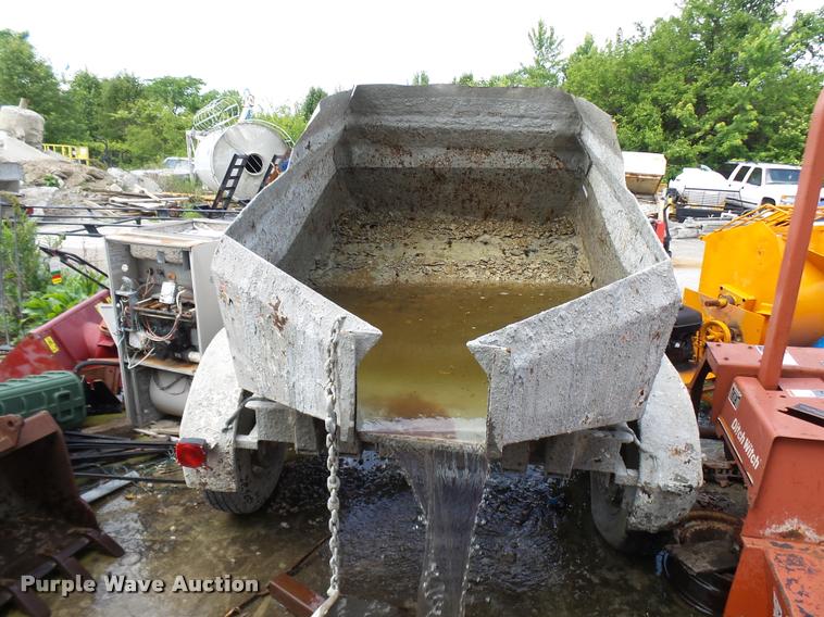 image for item CC9209 2008 Cementeck STD concrete dispenser tilt trailer