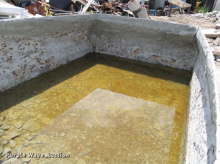 image for item CC9210 Cementeck concrete dispenser tilt trailer