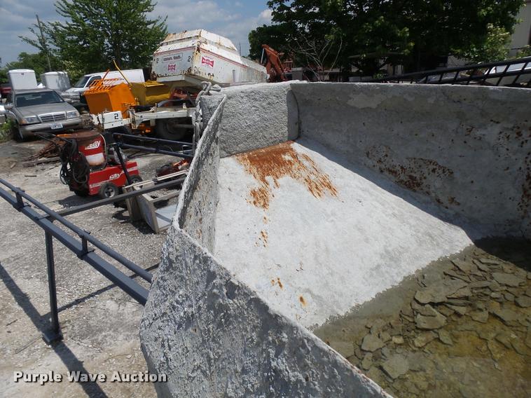 image for item CC9210 Cementeck concrete dispenser tilt trailer