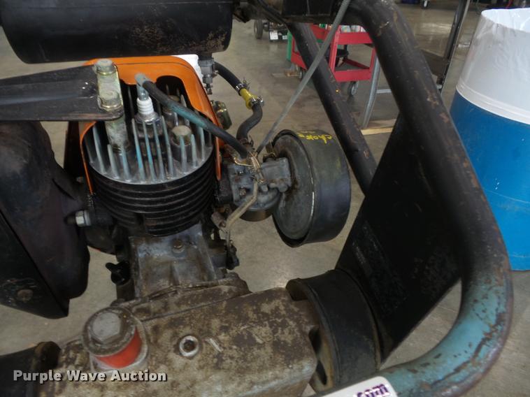 image for item CC9569 MBW R274 compactor