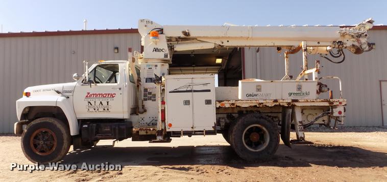 image for item DA0706 1992 Ford F800 digger derrick truck