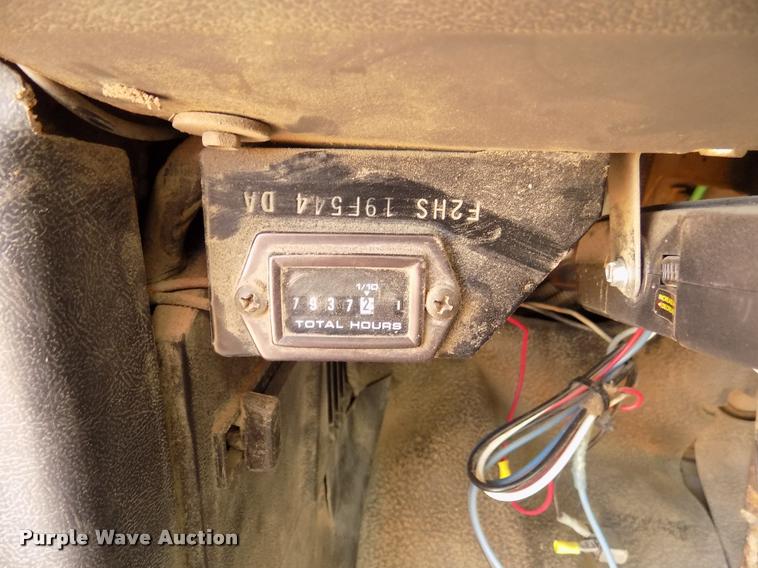 image for item DA0706 1992 Ford F800 digger derrick truck