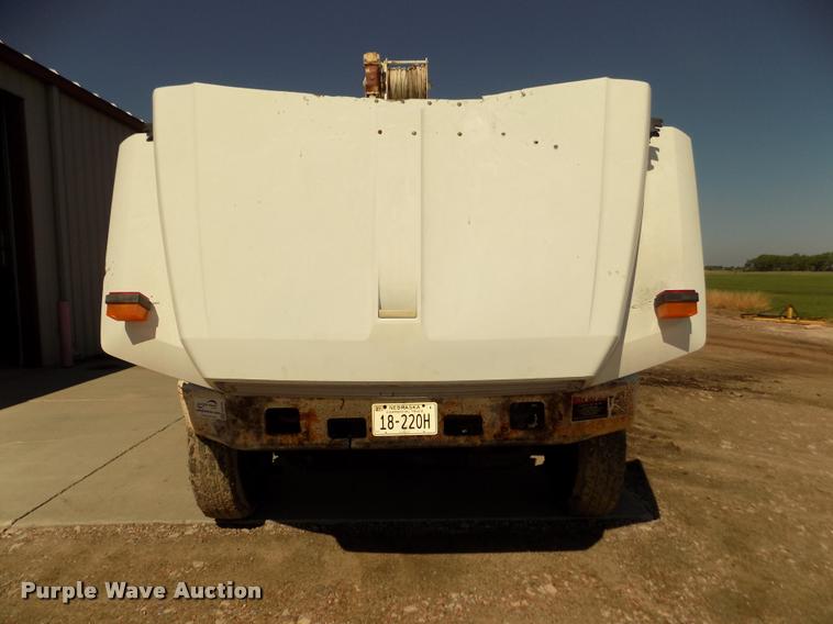 image for item DA0706 1992 Ford F800 digger derrick truck