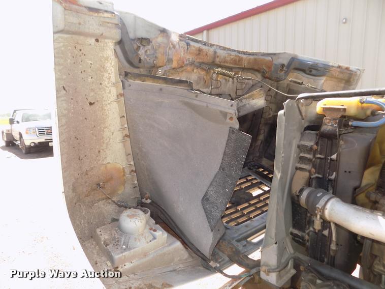 image for item DA0706 1992 Ford F800 digger derrick truck