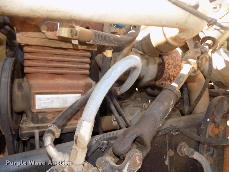 image for item DA0706 1992 Ford F800 digger derrick truck