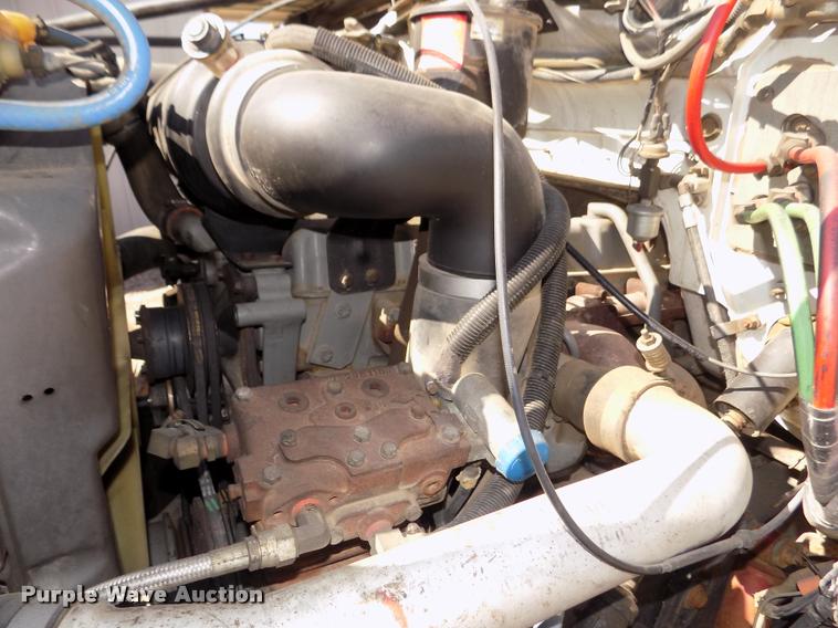 image for item DA0706 1992 Ford F800 digger derrick truck