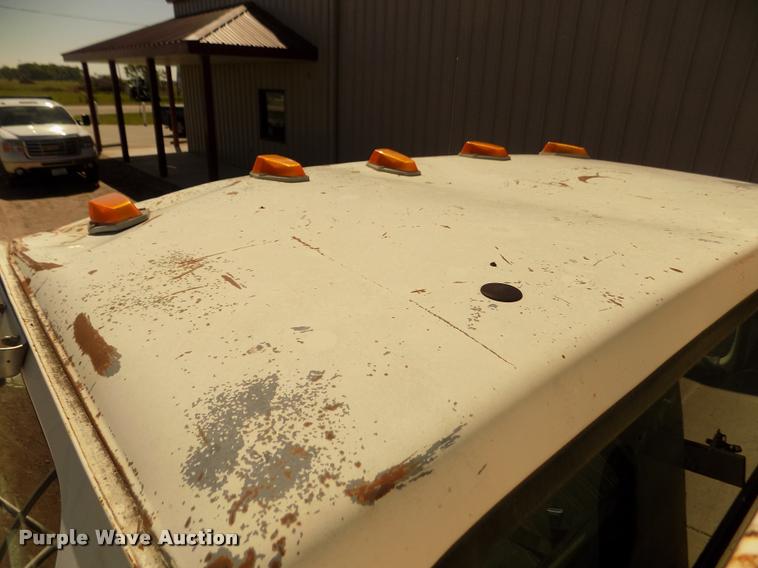 image for item DA0706 1992 Ford F800 digger derrick truck