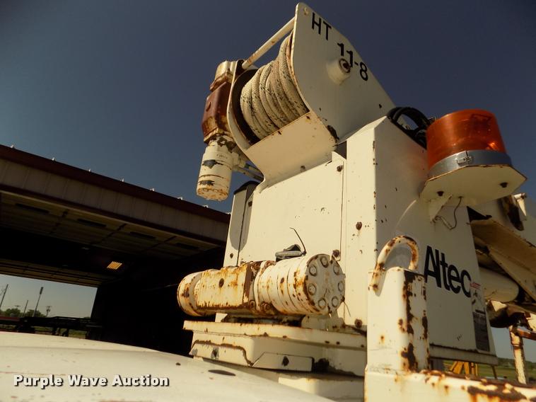 image for item DA0706 1992 Ford F800 digger derrick truck