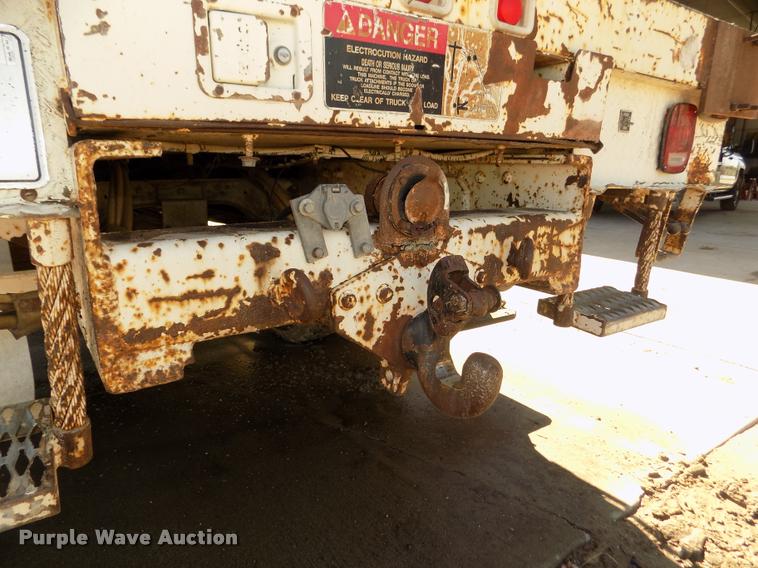 image for item DA0706 1992 Ford F800 digger derrick truck